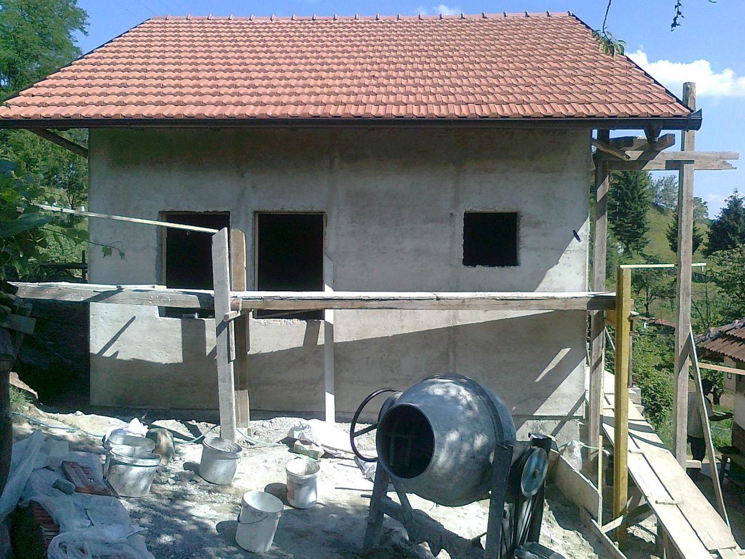 Izgradnja porodičnih kuća za socijalno ugrožene porodice NHU OSLONAC